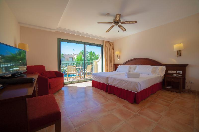 Отель Valentin Star Menorca - Adults Only Сьюдадела Экстерьер фото